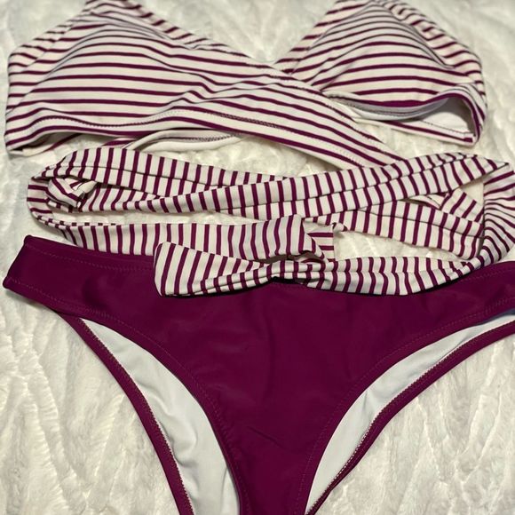 Cupshe wrap around striped bikini - Picture 1 of 4